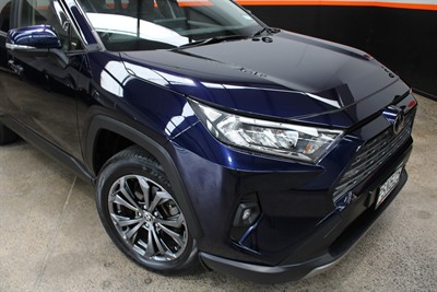 2023 Toyota RAV4 - Thumbnail