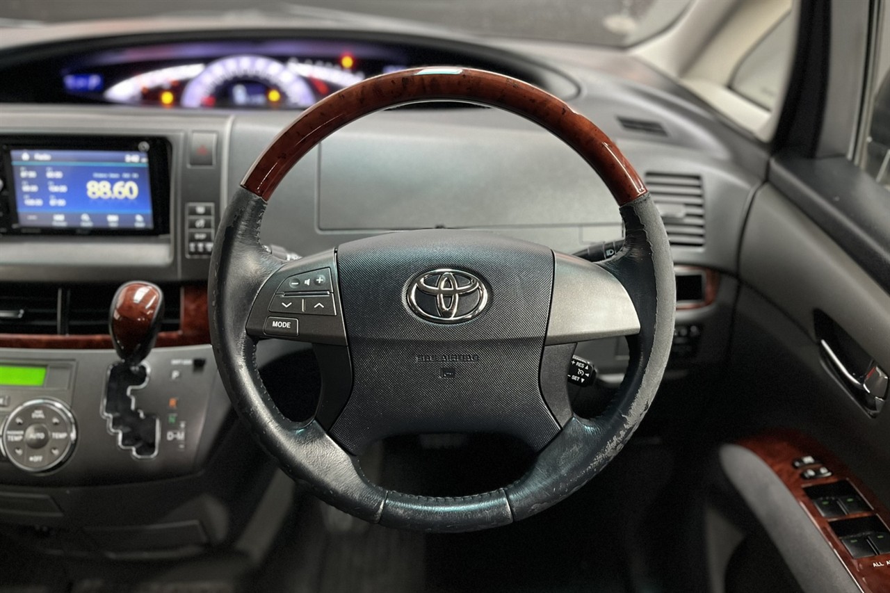 2011 Toyota Estima
