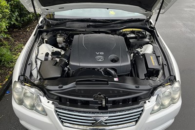 2004 Toyota Markx - Thumbnail