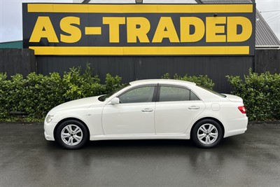 2004 Toyota Markx - Thumbnail