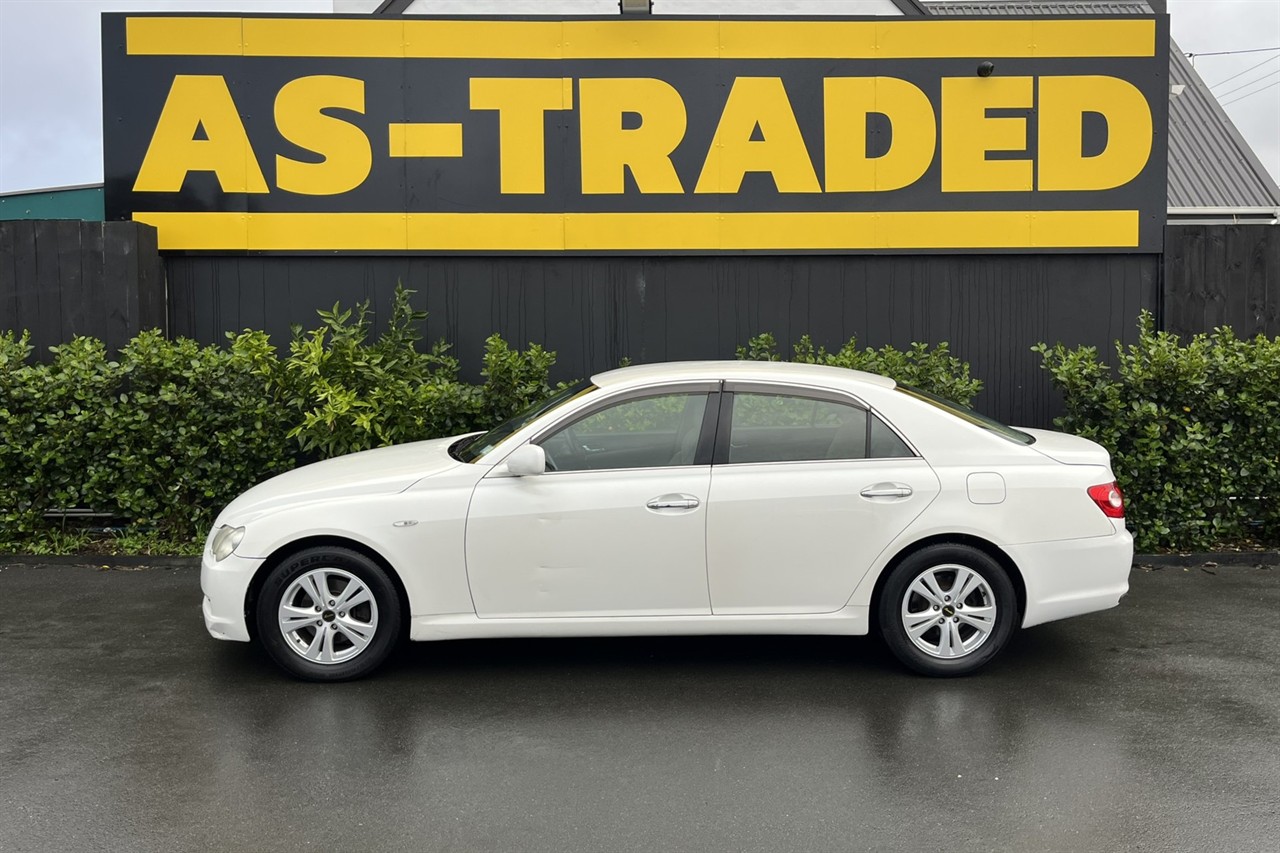 2004 Toyota Markx