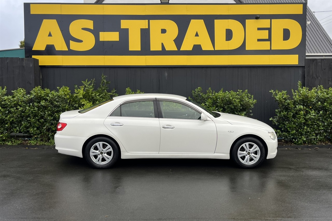 2004 Toyota Markx