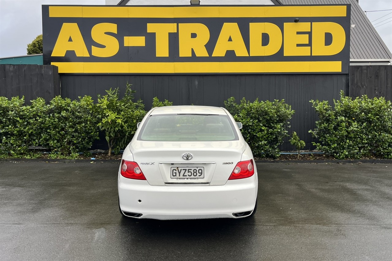 2004 Toyota Markx