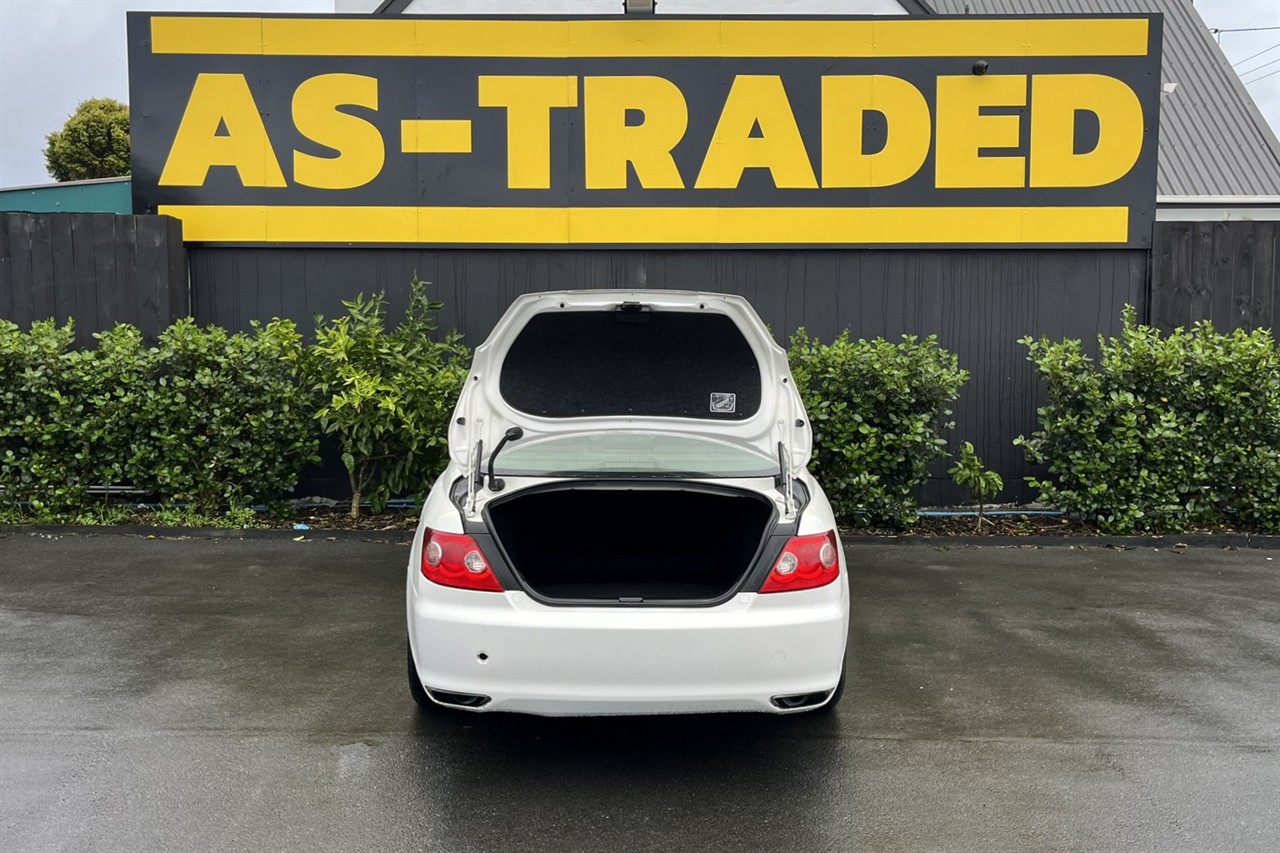 2004 Toyota Markx