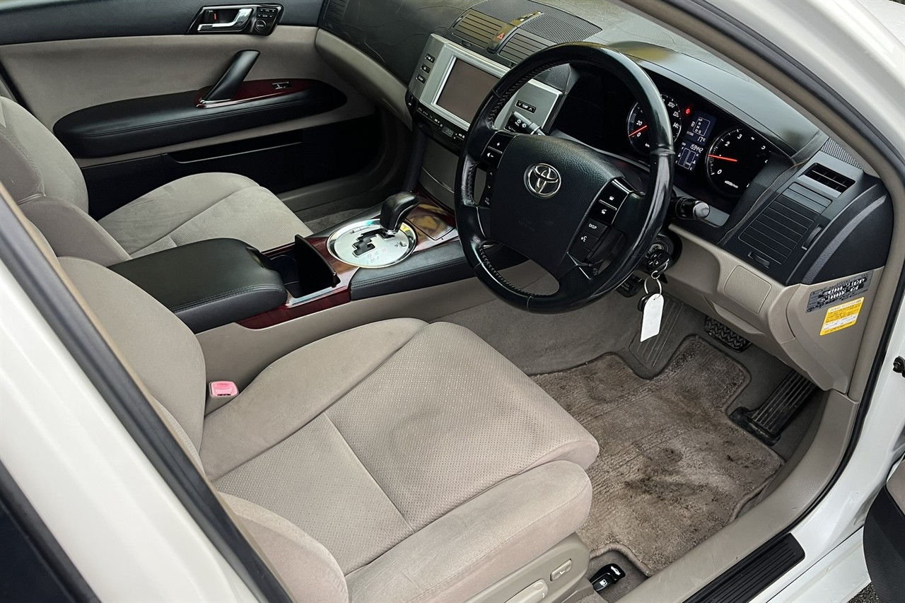 2004 Toyota Markx