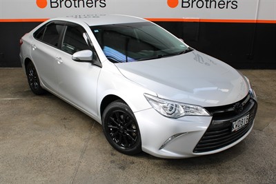 2017 Toyota Camry - Thumbnail