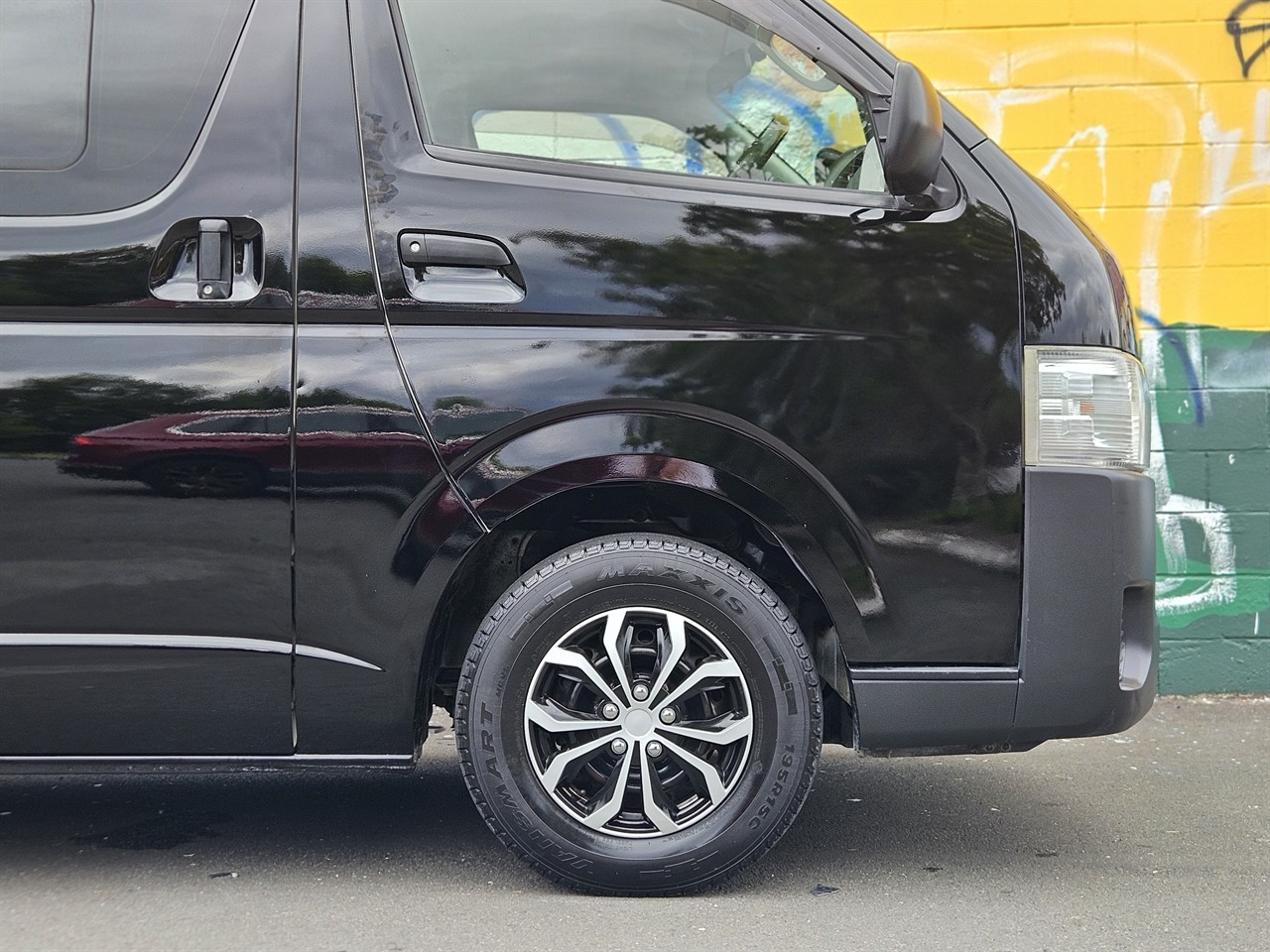 2015 Toyota Hiace