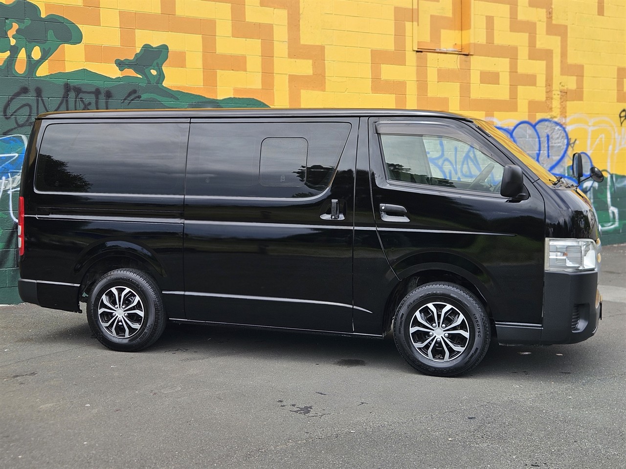 2015 Toyota Hiace