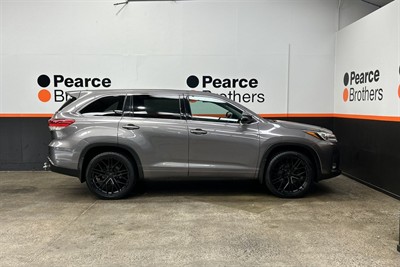 2017 Toyota HIGHLANDER - Thumbnail