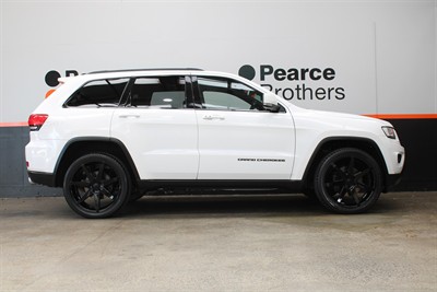 2016 Jeep Grand Cherokee - Thumbnail