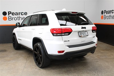 2016 Jeep Grand Cherokee - Thumbnail