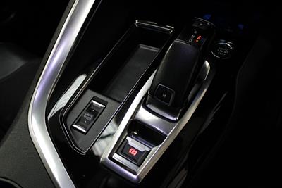 2022 Peugeot 3008 - Thumbnail
