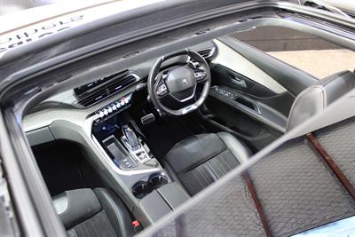 2022 Peugeot 3008 - Thumbnail