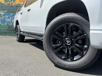 2022 Mitsubishi Triton - Thumbnail