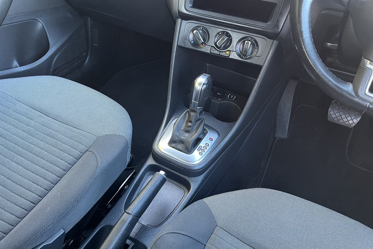2011 Volkswagen POLO
