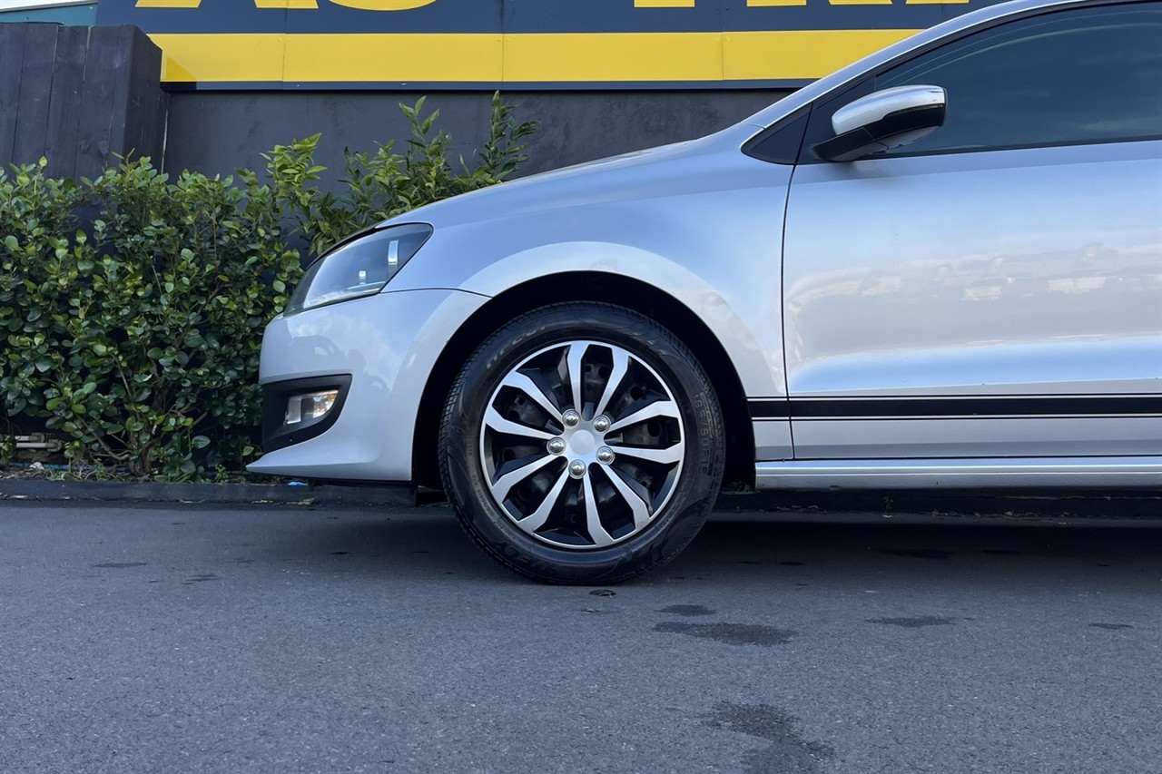 2011 Volkswagen POLO