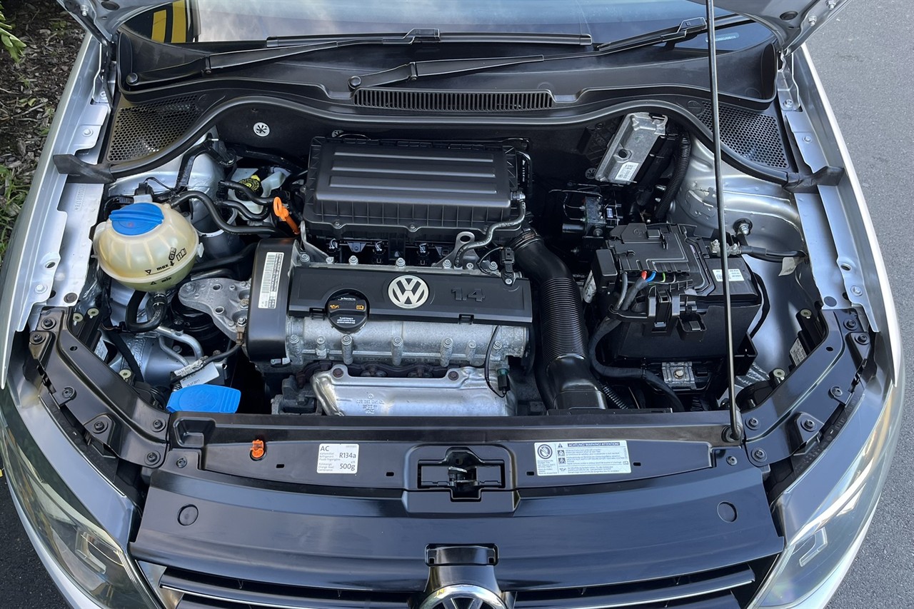 2011 Volkswagen POLO