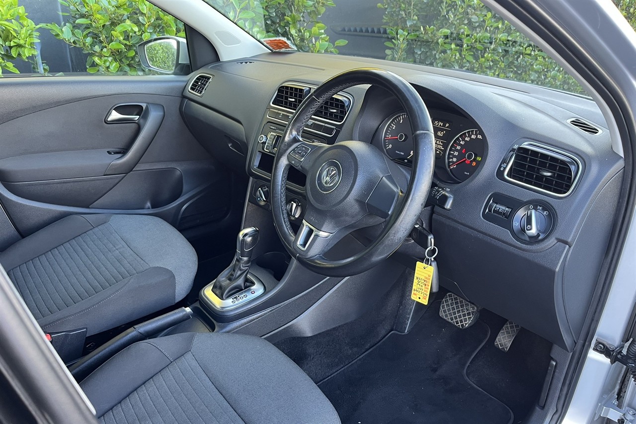 2011 Volkswagen POLO