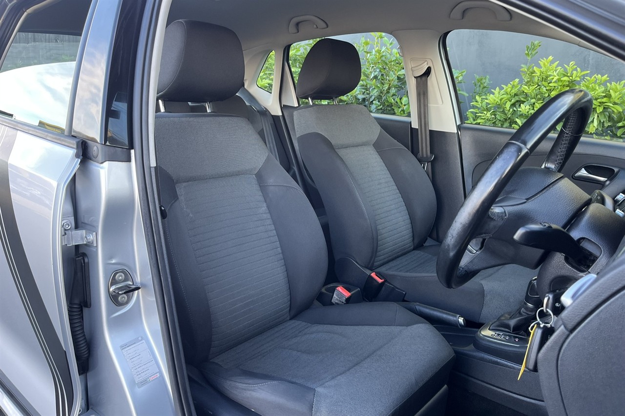 2011 Volkswagen POLO