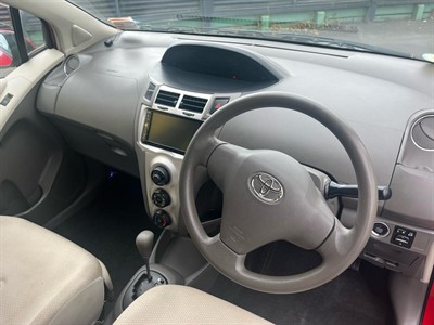 2010 Toyota Vitz - Thumbnail