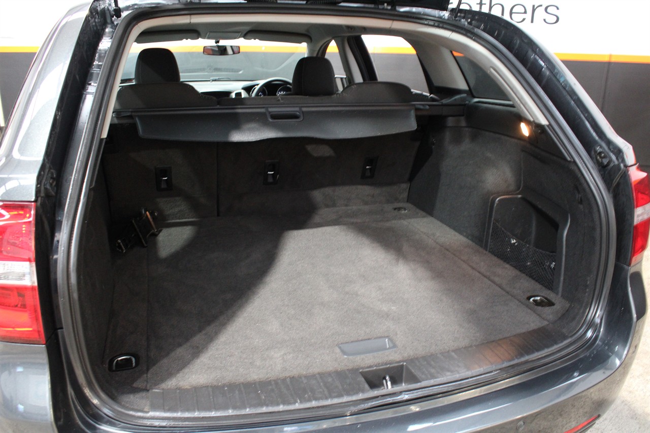 2017 Holden COMMODORE