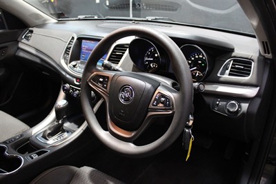 2017 Holden COMMODORE - Thumbnail