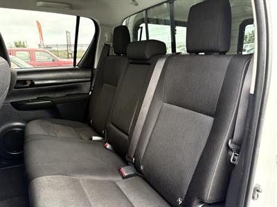 2017 Toyota Hilux - Thumbnail
