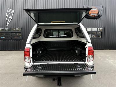 2017 Toyota Hilux - Thumbnail