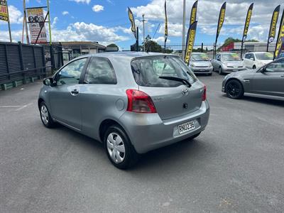 2006 Toyota YARIS - Thumbnail