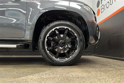 2019 Mercedes-Benz X-Class - Thumbnail