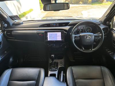 2023 Toyota Hilux - Thumbnail