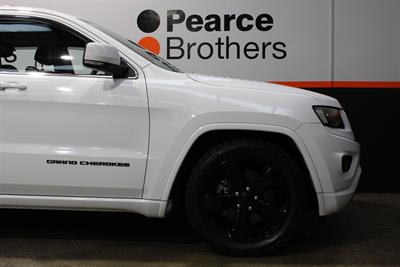 2014 Jeep Grand Cherokee - Thumbnail