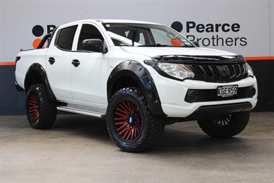 2017 Mitsubishi Triton - Thumbnail
