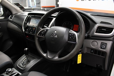 2017 Mitsubishi Triton - Thumbnail