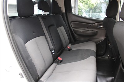 2017 Mitsubishi Triton - Thumbnail