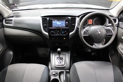 2017 Mitsubishi Triton - Thumbnail