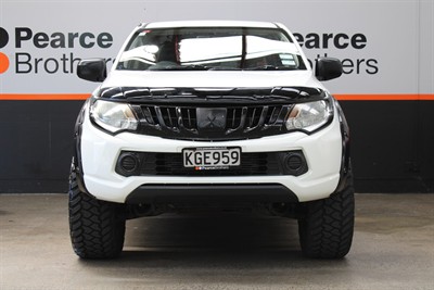 2017 Mitsubishi Triton - Thumbnail