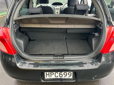 2005 Toyota Vitz - Thumbnail