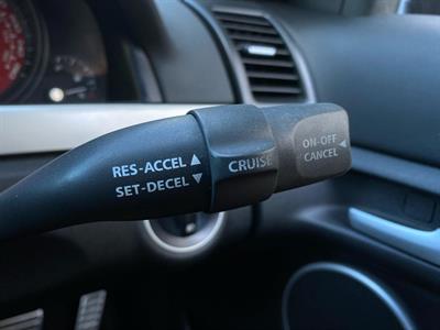 2009 Holden Commodore - Thumbnail