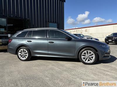 2022 Skoda Octavia - Thumbnail