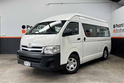 2010 Toyota Hiace - Thumbnail