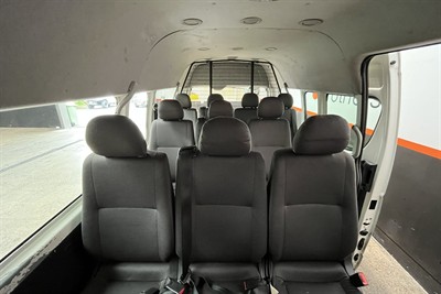2010 Toyota Hiace - Thumbnail