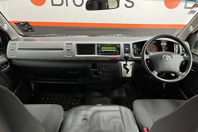 2010 Toyota Hiace - Thumbnail