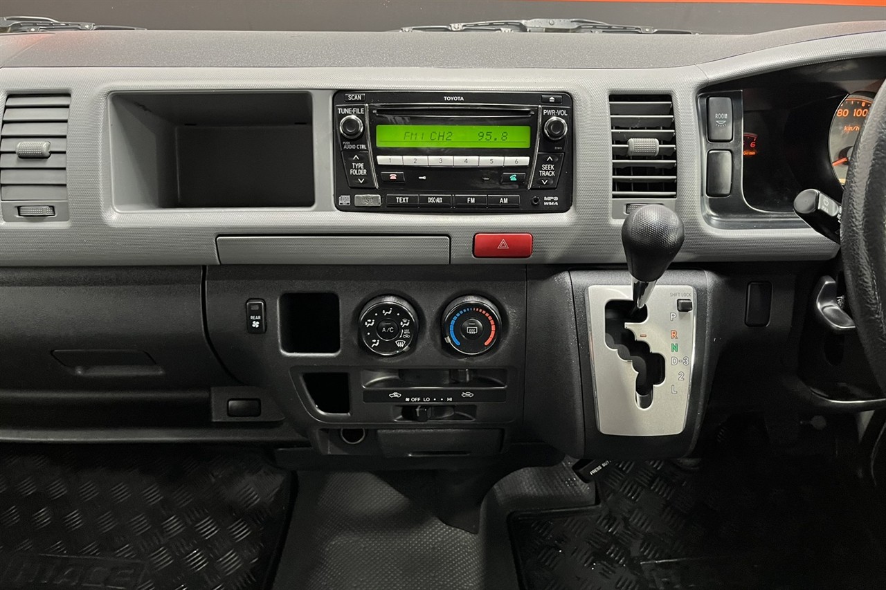 2010 Toyota Hiace
