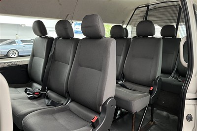 2010 Toyota Hiace - Thumbnail