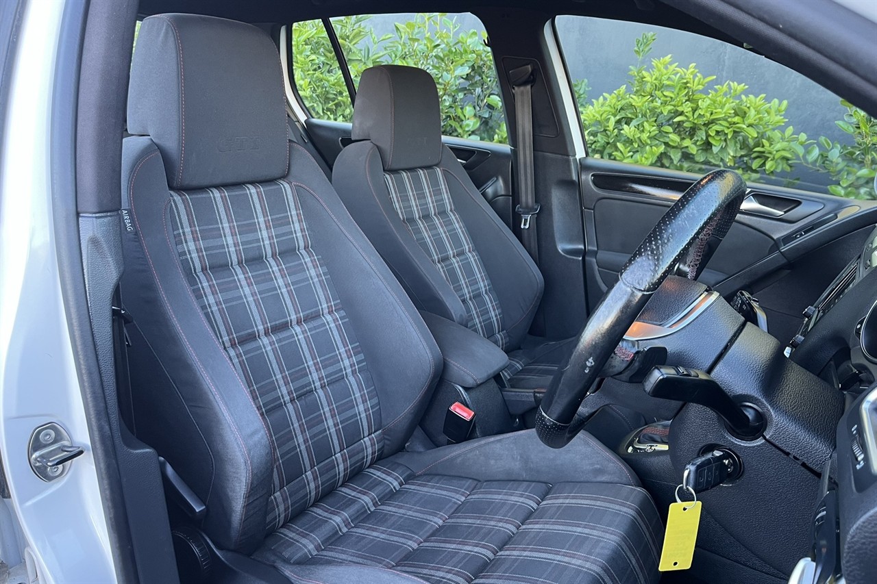 2009 Volkswagen GOLF
