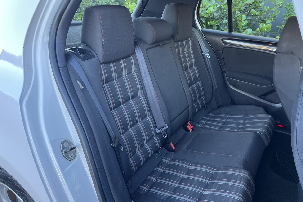 2009 Volkswagen GOLF
