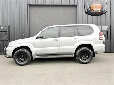 2005 Toyota Landcruiser Prado - Thumbnail