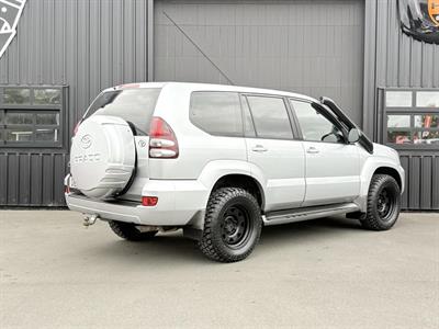 2005 Toyota Landcruiser Prado - Thumbnail