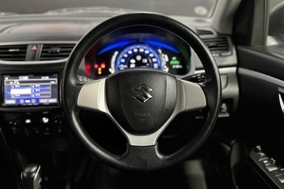 2015 Suzuki Swift - Thumbnail